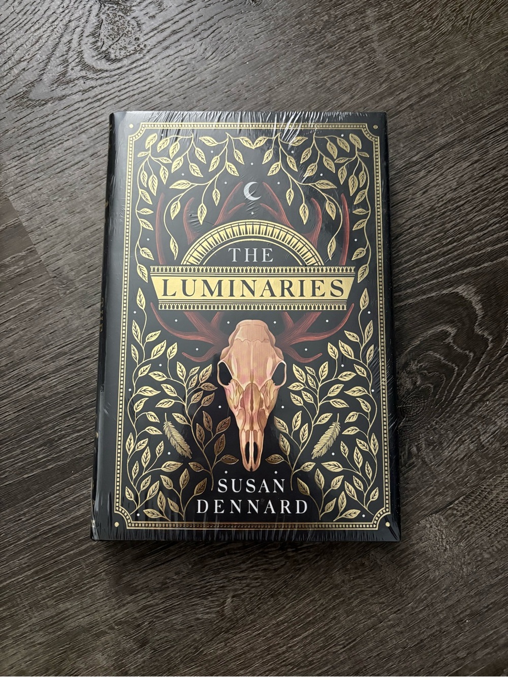 The Luminaries Illumicrate Exclusive Edition